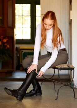 Ariat Heritage Contour Half Chap - Black -Ridingwear Sales Store airat heritage chap black 4rdy