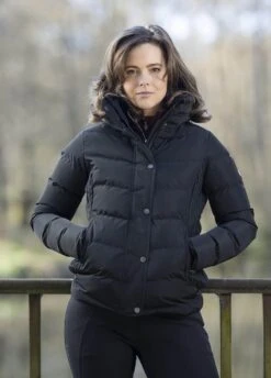 LeMieux Loire Short Coat - Black -Ridingwear Sales Store lmshortcoatblack5rdy